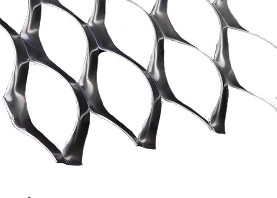 Diamond Shaped Hole 3.0mm Mesh Ceiling Of Curtain Wall en aluminium décoratif